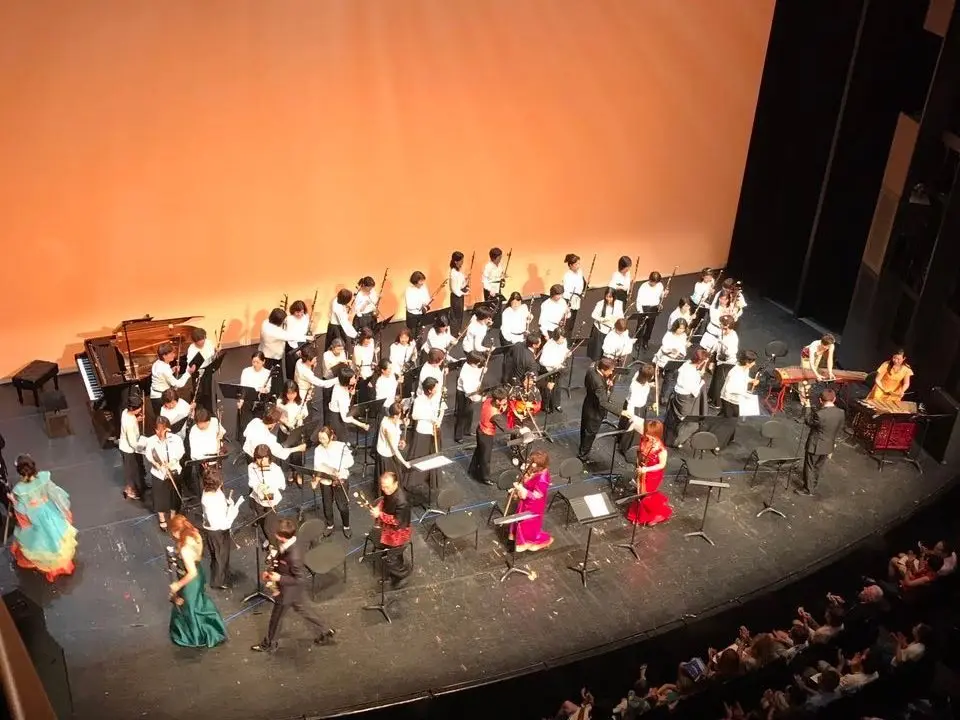 フランスでの公演の一場面